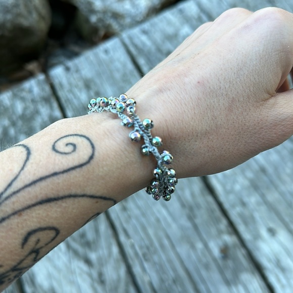 Dyed hematite bracelet - Picture 6 of 8